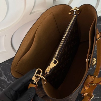 Louis Vuitton Flower Bag