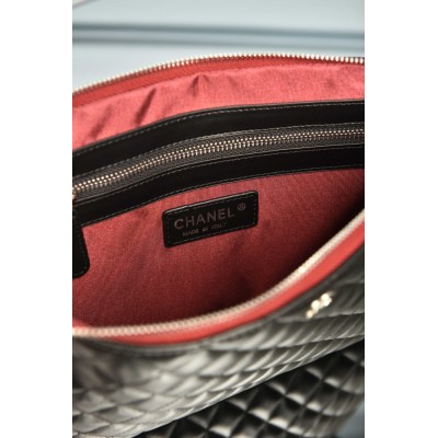 Chanel Classic Zip-Up Clutch