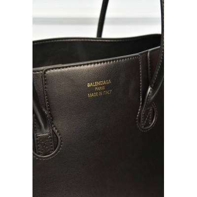 Balenciaga Women's Bel Air Medium Carry All Bag