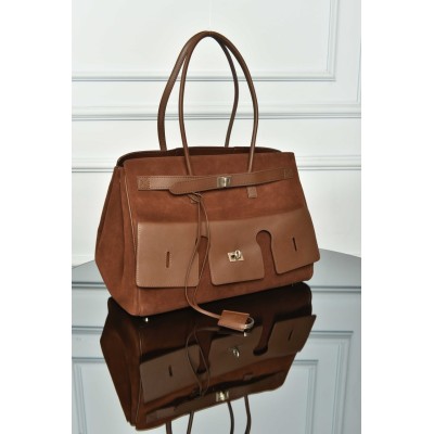 Balenciaga Women's Bel Air Medium Carry All Bag