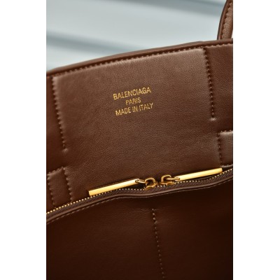 Balenciaga Women's Bel Air Medium Carry All Bag
