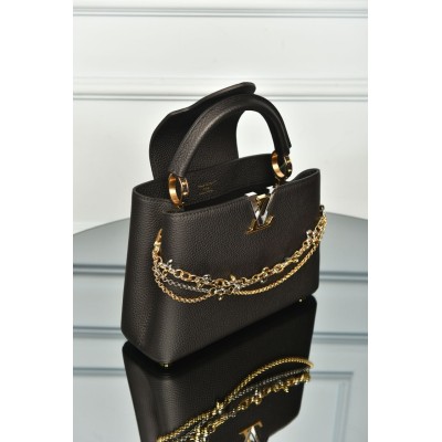 Louis Vuitton Capucines BB
