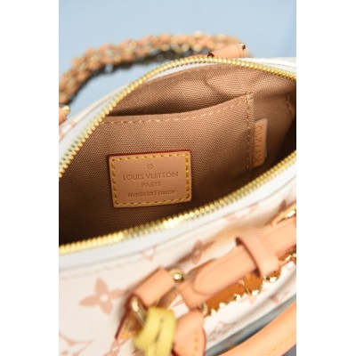 Louis Vuitton Speedy 18