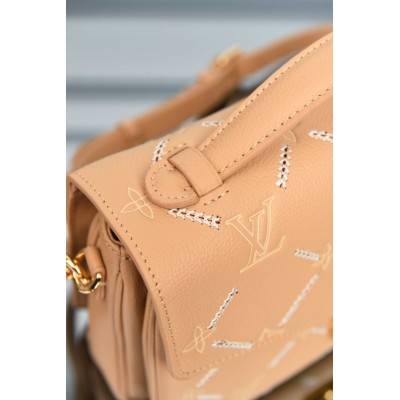 Louis Vuitton Pochette Metis