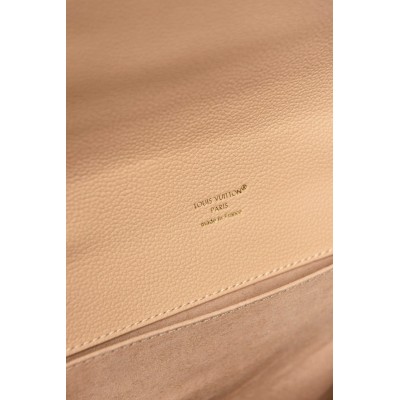 Louis Vuitton Pochette Metis