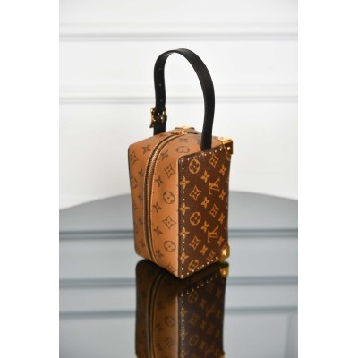 Louis Vuitton Locker Dopp Kit Trunk