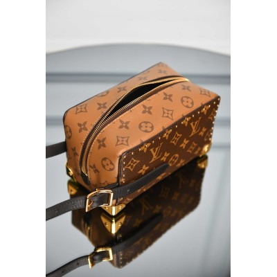Louis Vuitton Locker Dopp Kit Trunk