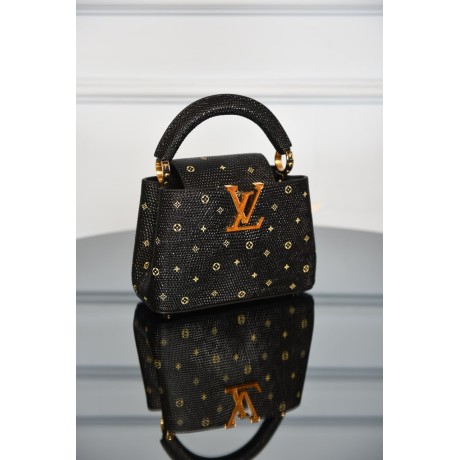Louis Vuitton Capucines Mini