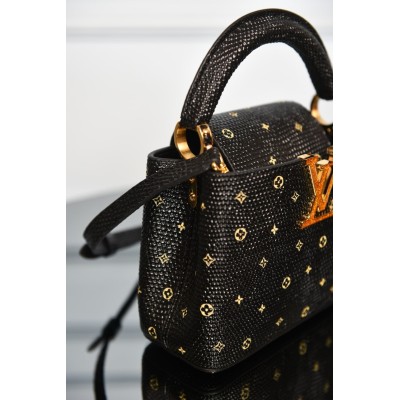 Louis Vuitton Capucines Mini
