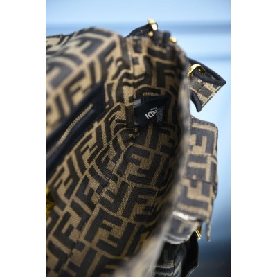 Fendi Multipocket Baguette Bag