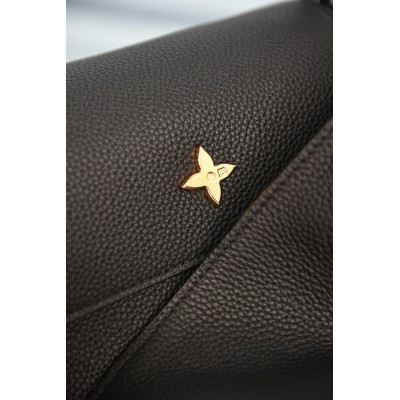 Louis Vuitton Capucines GM Souple