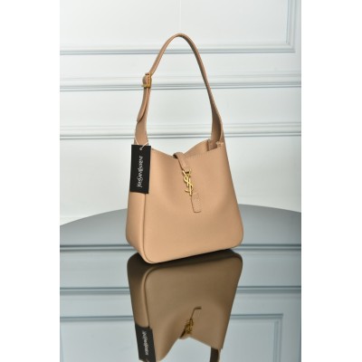 Saint Laurent LE 5 A 7 Supple Small Grained Leather