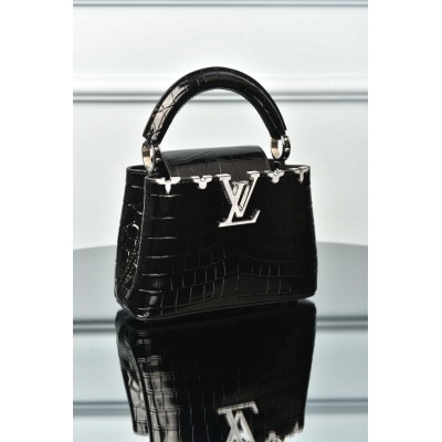 Louis Vuitton Capucines Mini