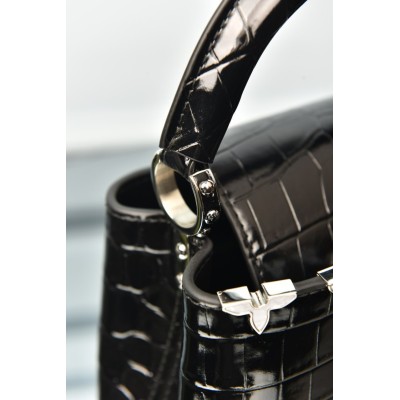 Louis Vuitton Capucines Mini