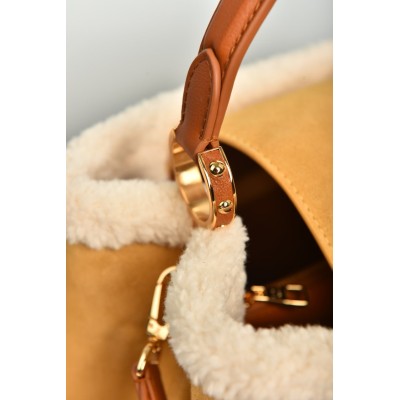 Louis Vuitton Capucines GM Souple