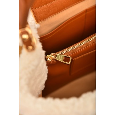 Louis Vuitton Capucines GM Souple