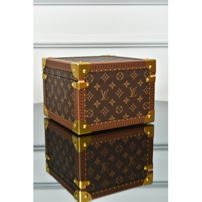 Louis Vuitton Coffrett Tresor