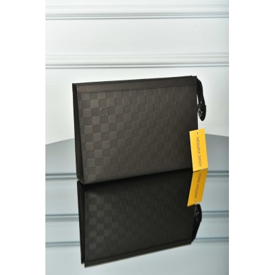 Louis Vuitton Pochette Voyage MM