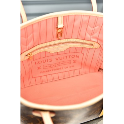 Louis Vuitton Neverfull PM