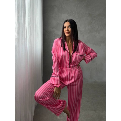 Lüks Pijama Takımı Toka