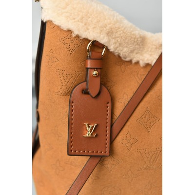 Louis Vuitton CarryAll PM