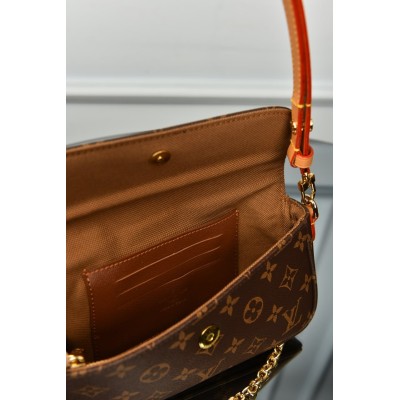 Louis Vuitton Ivy Wallet on Chain Bag