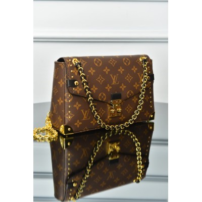Louis Vuitton Metis Trunk