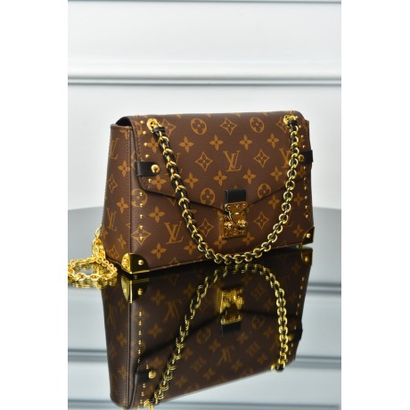Louis Vuitton Metis Trunk