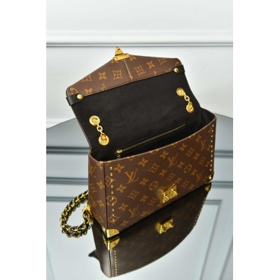 Louis Vuitton Metis Trunk