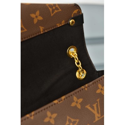 Louis Vuitton Metis Trunk