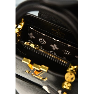 Louis Vuitton Capucines Mini