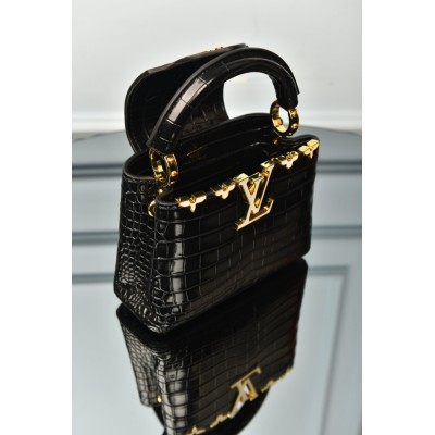 Louis Vuitton Capucines Mini