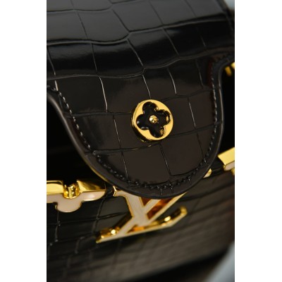 Louis Vuitton Capucines BB