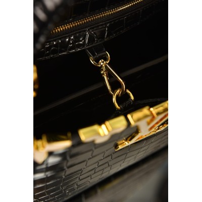 Louis Vuitton Capucines BB